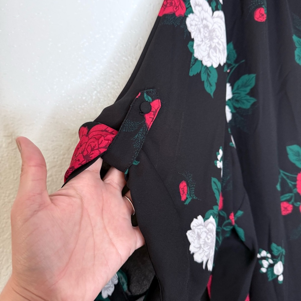 Torrid Georgette Floral Button Front 3/4th Sleeve Black Blouse 5X - Picture 5 of 8